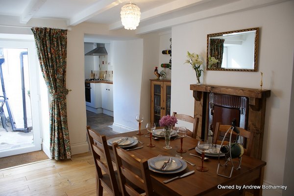 Riverside Cottage Dining Room